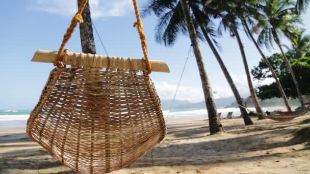 Hangmat Bij Ocean Beach Bij Sunny Day — Stockvideo