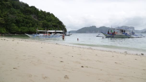 Coron Filipinas Circa Dezembro 2016 Pessoas Não Identificadas Bela Praia — Vídeo de Stock