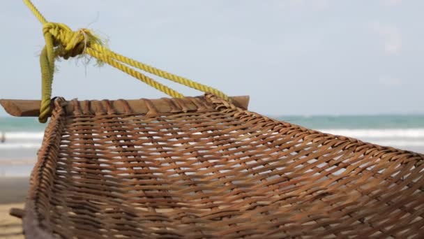 Függőágy Közelében Óceán Strand Napsütéses Napon — Stock videók