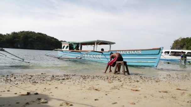 Pessoas Turistas Barco Mar Filipinas — Vídeo de Stock