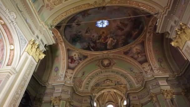 Belsejében Gyönyörű Anicient Templom Olaszországban — Stock videók