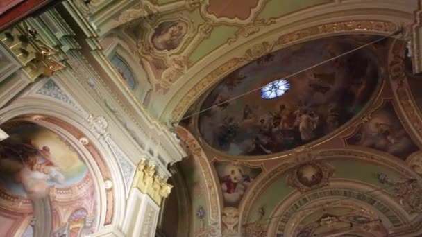 イタリアの美しいアニシエント教会の内部 — ストック動画