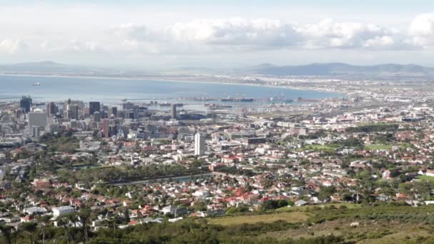 Aerial Footage Kapstaden Stadssilhuetten Från Taffelberget — Stockvideo