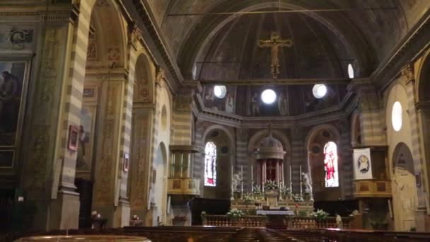 Усередині Прекрасної Церкви Anicient Італії — стокове відео