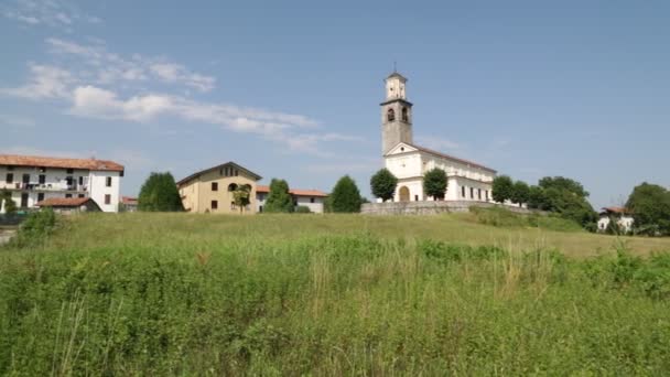 Vista Panorámica Iglesia Católica Con Cielo Azul Fondo Italia — Vídeo de stock