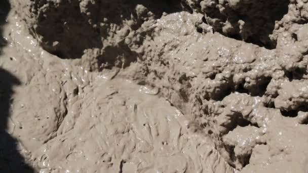 在达纳基尔埃塞俄比亚非洲沸腾的泥浆达洛尔和极啤酒的火山凹陷 — 图库视频影像