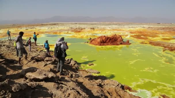 Ethiopia Dallol Circa December 2017 Unidentified People Walking Volcanic Depression — Stock Video