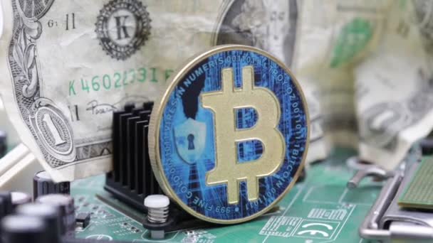 Primer Plano Las Imágenes Moneda Con Símbolo Bitcoin Billete Dólar — Vídeos de Stock