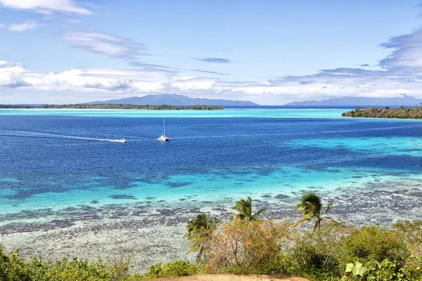 Bora Bora Polinésia Francesa Vista Colina Mar Iate Baía Paradisíaca — Fotografia de Stock