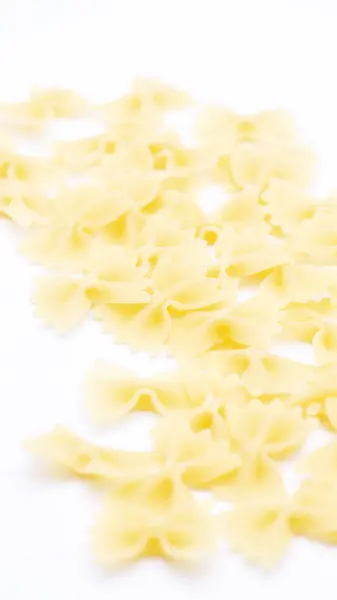 Weißen Hintergrund Und Kopieren Raum Die Rohe Pasta Konzept Der — Stockfoto