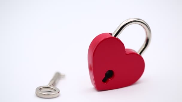 Cadenas Amour Clé Sur Fond Blanc Avec Espace Copie Comme — Video