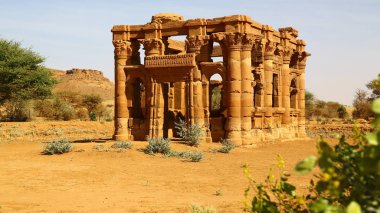 Afrika sudan naqa çölün ortasında siyah Firavunlar antik Tapınağı