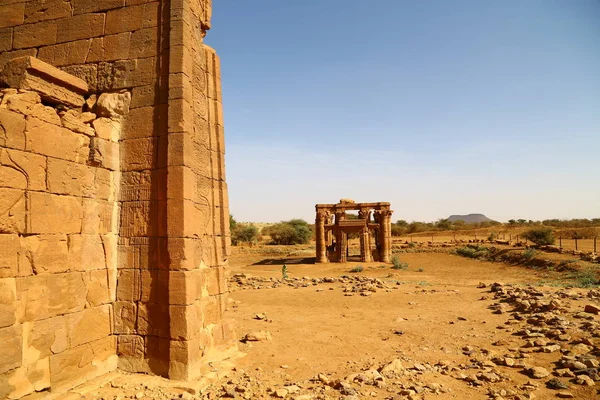 In africa sudan naqa the antique temple of the black pharaohs in the middle of the desert — Stock Image Africa Sudan Naqa Antique Temple Black Pharaohs Middle Desert Royalty Free Stock Photos