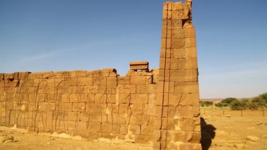 sahara Çölü'nde siyah Firavunlar antik tapınak yakın Tanımlanamayan kişi 