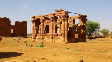 sahara Çölü'nde siyah Firavunlar antik tapınak yakın Tanımlanamayan kişi 