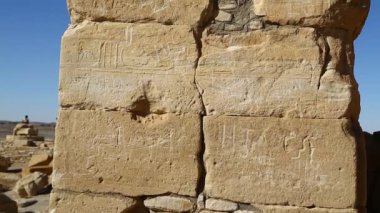 çöl, Berenice, Afrika'nın ortasında siyah Firavunlar antik Tapınağı