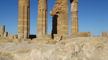 çöl, Berenice, Afrika'nın ortasında siyah Firavunlar antik Tapınağı