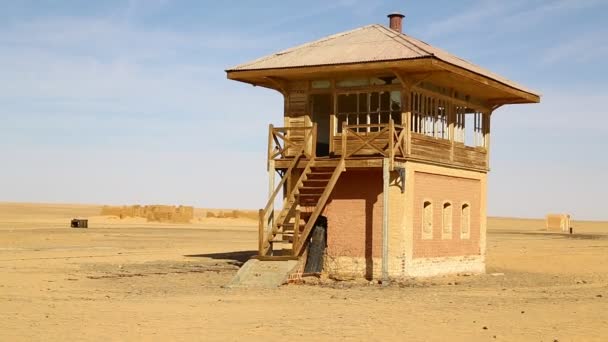 Antigua Estación Desierto Sudán — Vídeo de stock