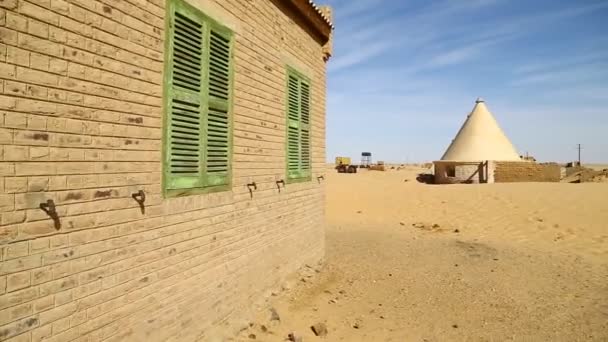 Antigua Estación Desierto Sudán — Vídeos de Stock