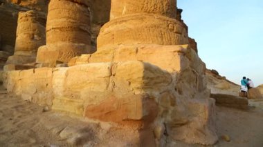 çöl, Berenice, Afrika'nın ortasında siyah Firavunlar antik Tapınağı