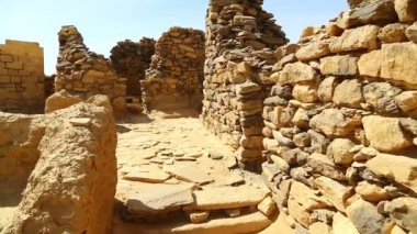 çöl, Berenice, Afrika'nın ortasında siyah Firavunlar antik Tapınağı