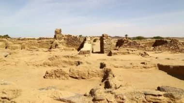 çöl, Berenice, Afrika'nın ortasında siyah Firavunlar antik Tapınağı