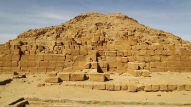 çöl, Berenice, Afrika'nın ortasında siyah Firavunlar antik Tapınağı