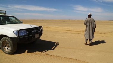 Sudan çöl, Afrika kimliği belirsiz araba