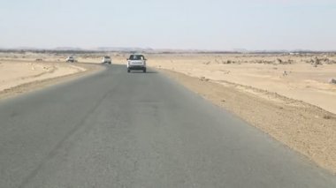 Sudan çöl, Afrika kimliği belirsiz araba