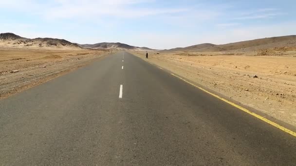 Coche Identificado Desierto Sudán África — Vídeo de stock