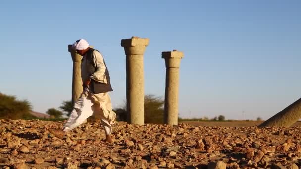 Person Walking Island Sai Ruins Antique City — Stock Video