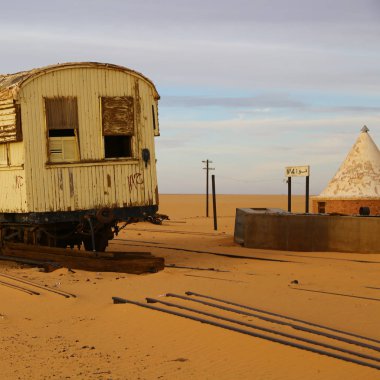 Çölde eski altı istasyonu