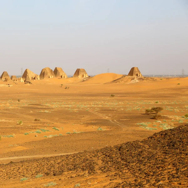 Çöl Ortasında Siyah Firavunlar Antik Afrika Sudan Meroe Piramitleri — Stok fotoğraf