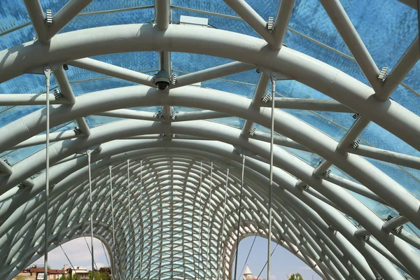   barış modern köprü  