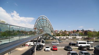  barış tugayı yakınındaki insanlar