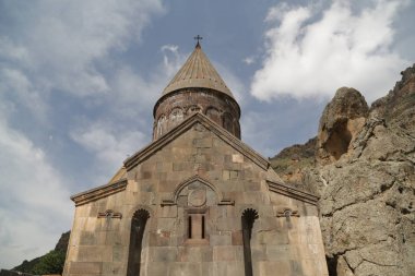 ermenistan geghard eski manastır  