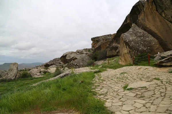 Gobustan antik preistorical mağara — Stok fotoğraf