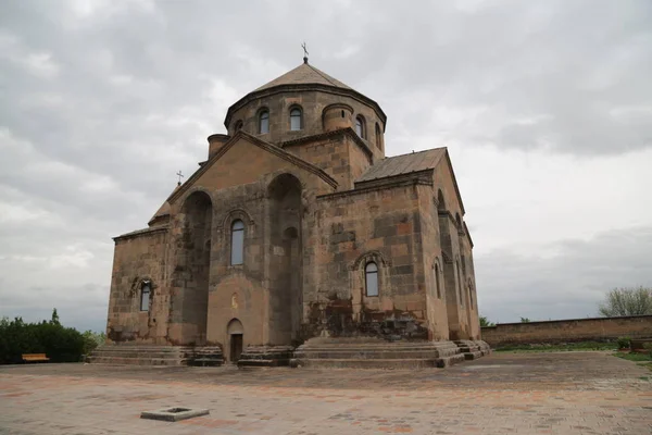 Em armenia hripsime o mosteiro velho — Fotografia de Stock