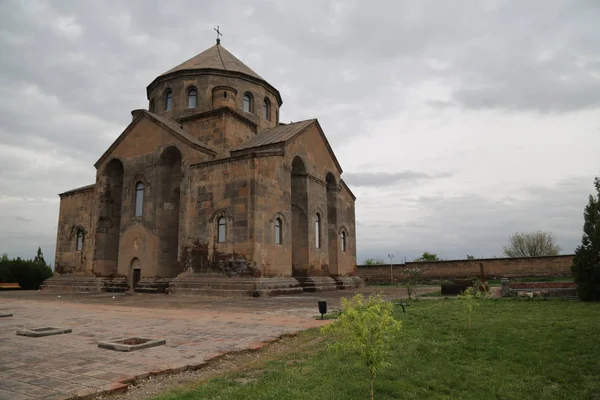 Em armenia hripsime o mosteiro velho — Fotografia de Stock