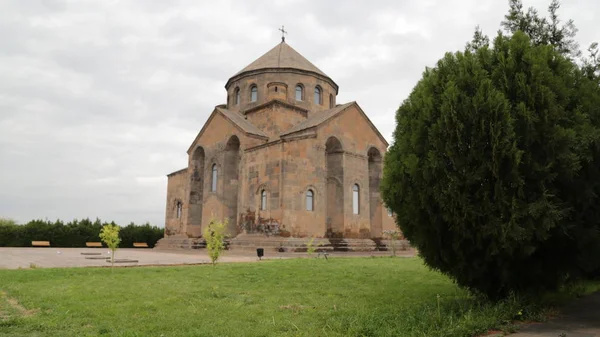 Em armenia hripsime o mosteiro velho — Fotografia de Stock