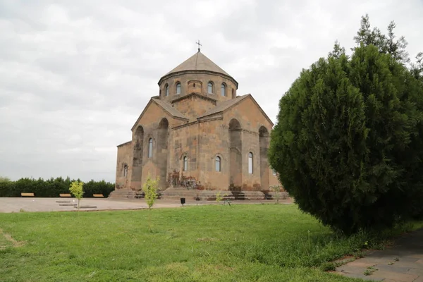 Dans armenia hripsime l'ancien monastère — Photo