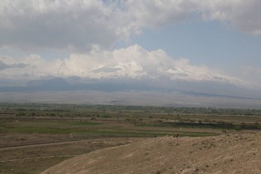 ermenistan khor virap eski manastır ortaçağ mimarisi ne