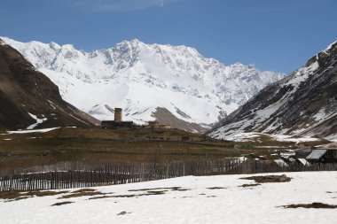 gürcistan mestia eski köyde  