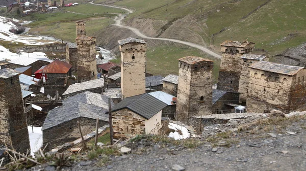 Em georgia mestia a antiga aldeia — Fotografia de Stock