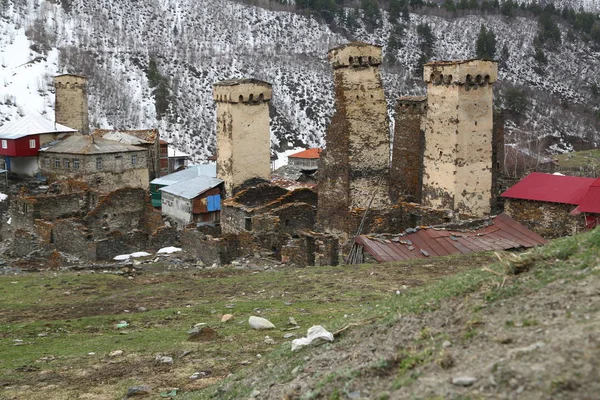 En georgia mestia el antiguo pueblo — Foto de Stock