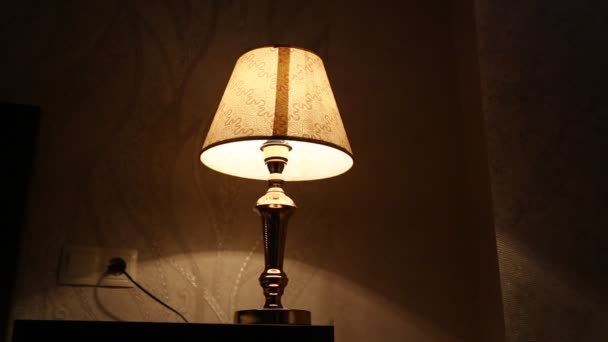 Close Footage Red Bedside Lamp Hotel Room — Stock Video