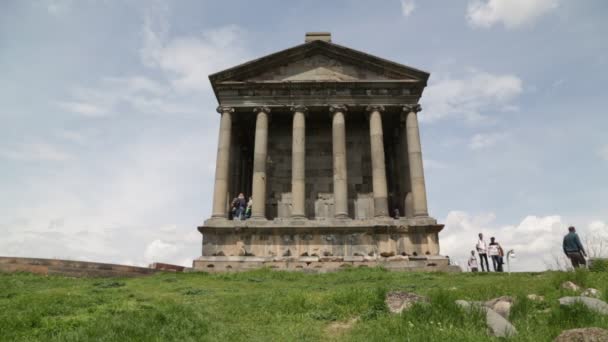 Tourists Visiting Temple Garni Greco Roman Colonnaded Building Armenia — Stock Video