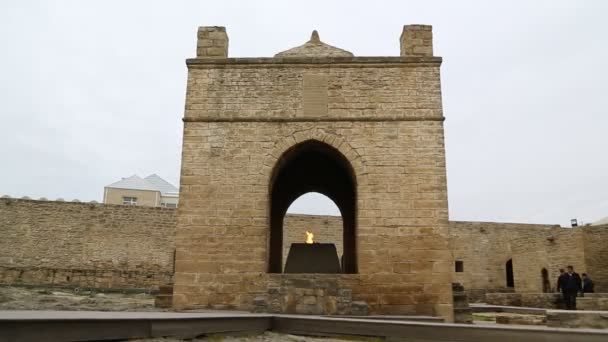 Mensen Die Ateshgah Tempel Bezoeken Bakoe Azerbeidzjan — Stockvideo