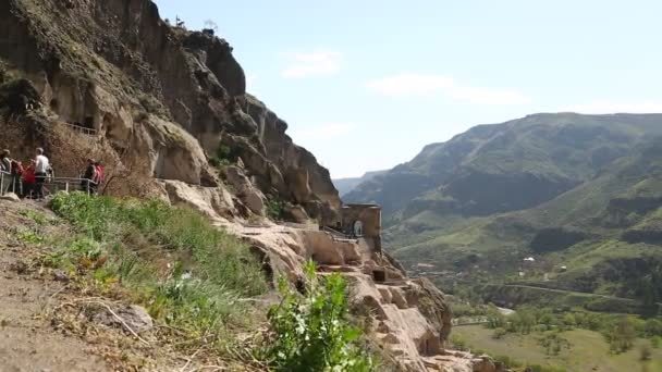 Metraje Ciudad Cueva Excavada Rocas Vardzia Georgia — Vídeo de stock