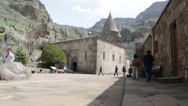 Arménie Noravank Circa Květen 2019 Neidentifikovaný Lid Poblíž Starožitného Kláštera — Stock video